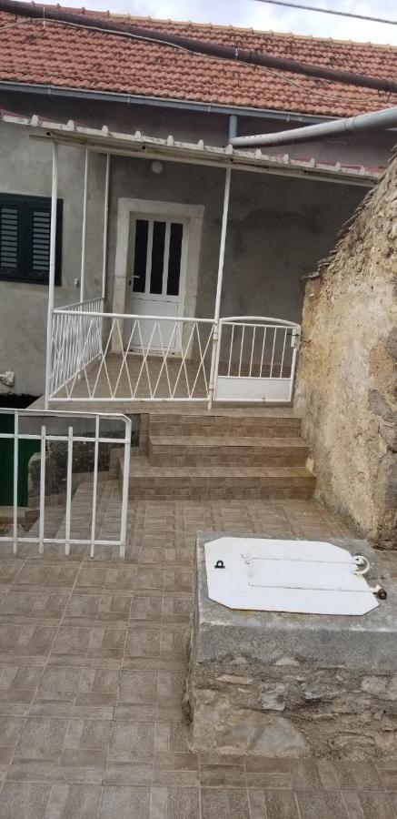 Apartman Bogdan Jelsa  Εξωτερικό φωτογραφία